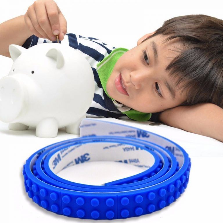 Samolepilni LEGO trak za otroke