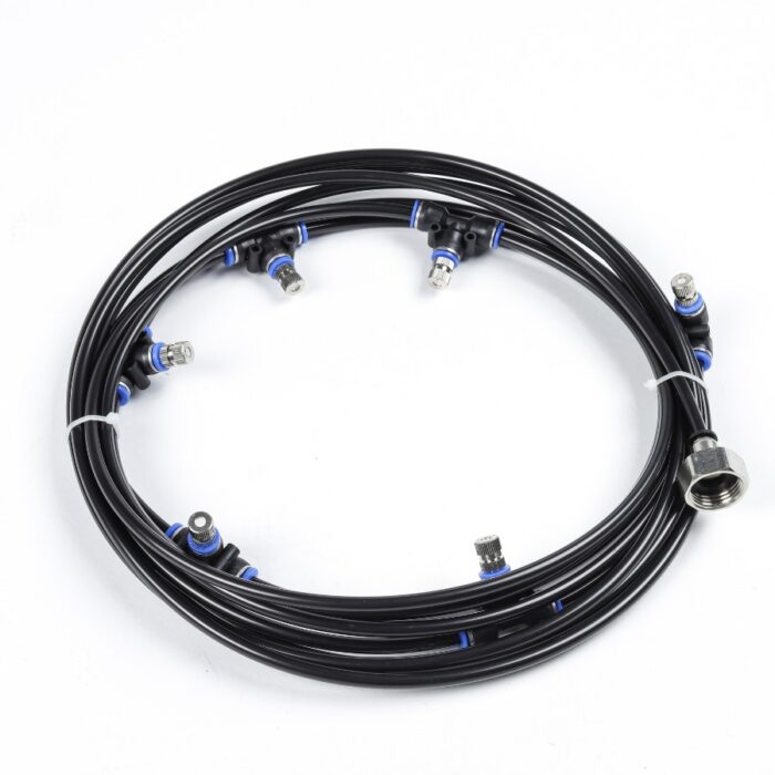 Nizkotlačni meglilni sistem Simple I - komplet. Komplet Nizkotlačnega meglilnega sistema Simple I s pršilnimi šobami in cevjo.